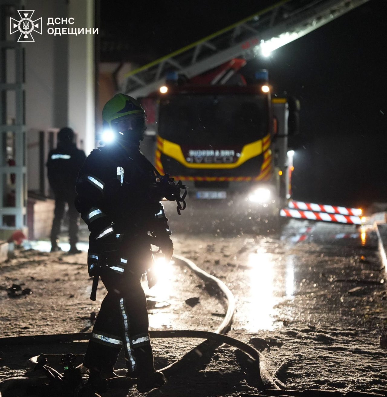 O persoană rănită după atacul nocturn asupra regiunii Odesa: dronele rusești au lovit infrastructura civilă