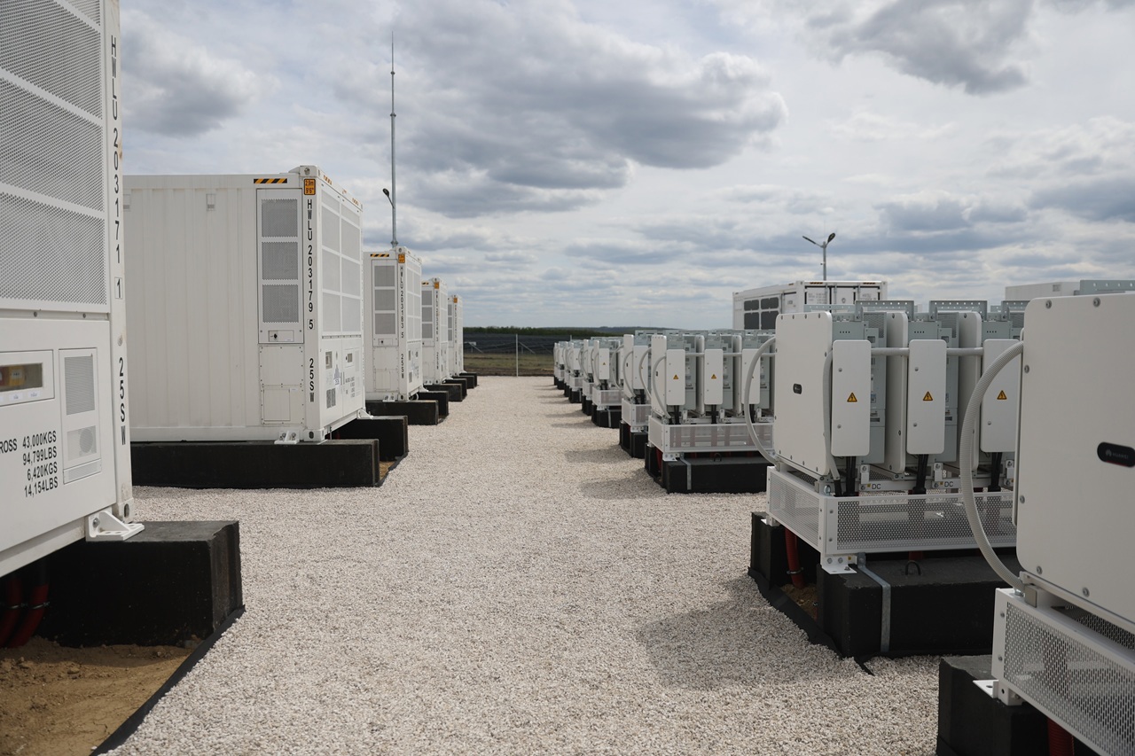 Cel mai mare sistem de stocare a energiei electrice din R. Moldova, lansat la Strășeni: Capacitate de 60 MWh