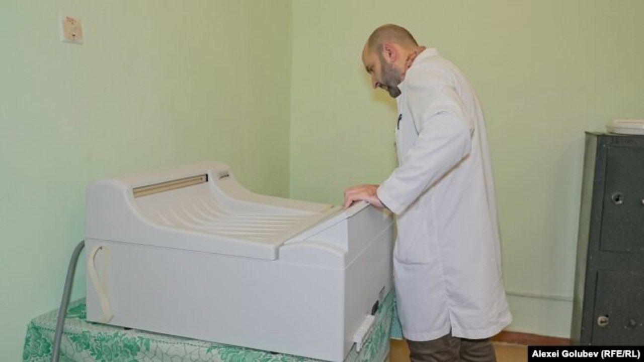 Dosar penal blocat de 11 ani: Un echipament pentru expertize genetice de 6.5 milioane de lei stă sigilat și nefolosit la CML