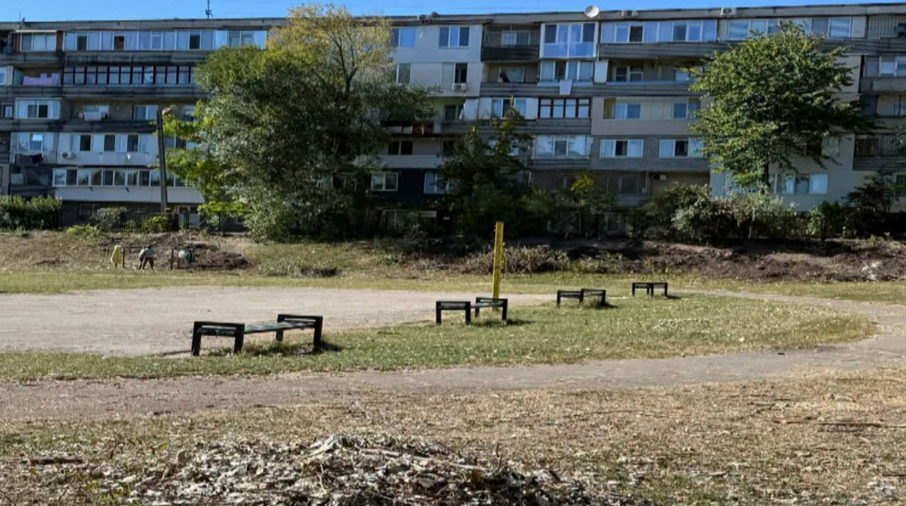 Autorizația pentru renovarea stadionului Liceului Teoretic „Matei Basarab”, suspendată. INST a constatat mai multe încălcări