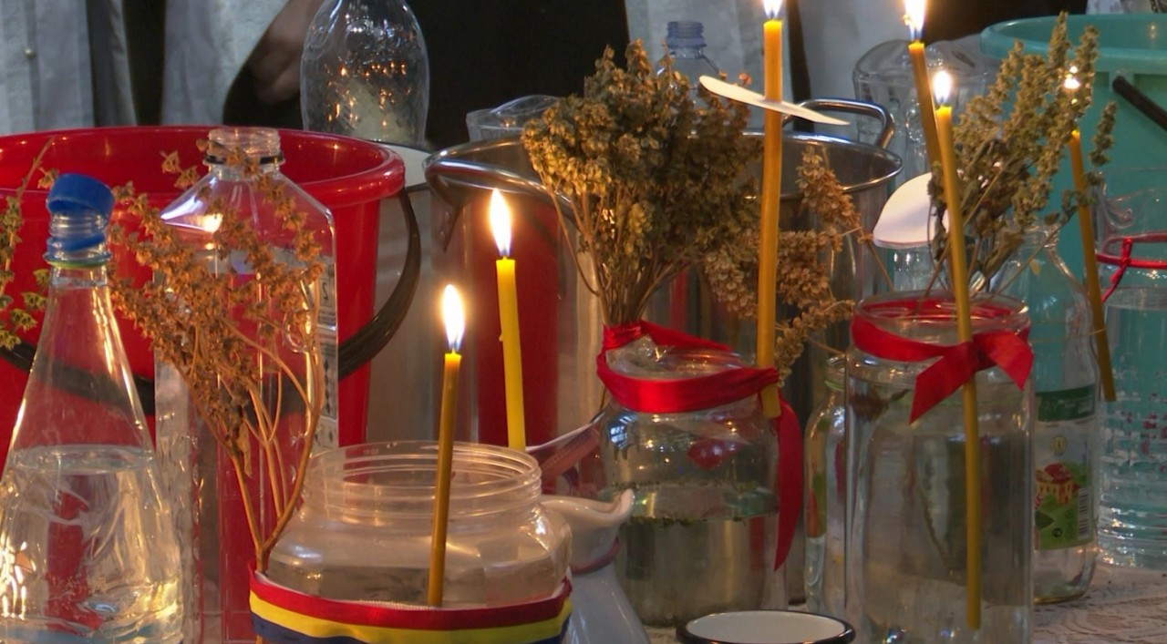 Apele și casele, sfințite: Creștinii ortodocși din R. Moldova sărbătoresc Boboteaza pe stil nou