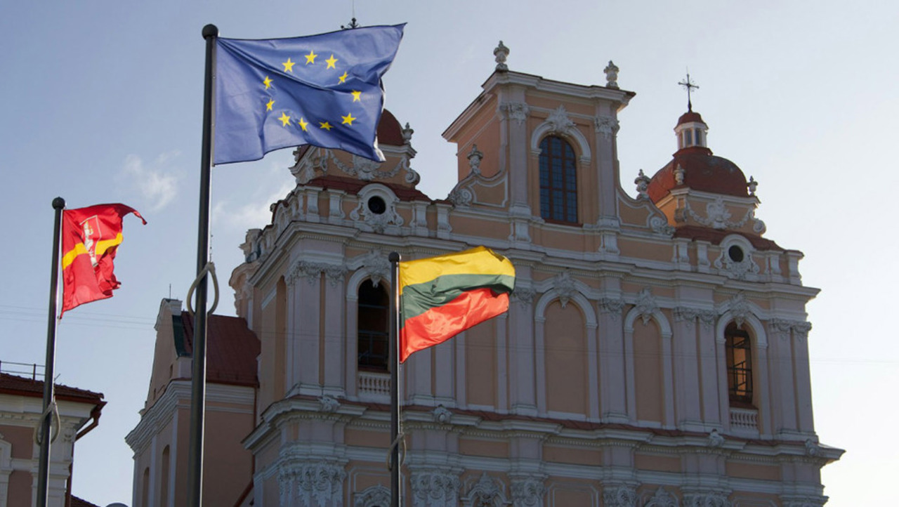 Noi restricții în Lituania: Rușii și belarușii ar putea fi obligați să semneze o declarație împotriva războiului din Ucraina
