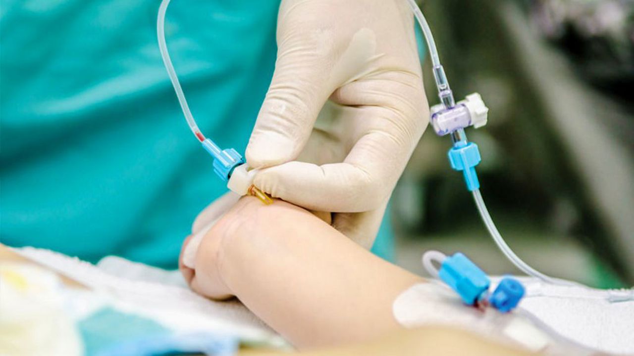 Verificări la Agenția Medicamentului: Autorizări suspecte de echipamente și un dosar cu catetere interzise