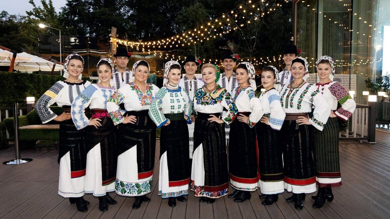 Crăciunul readuce în prim plan tradițiile autentice. Maria Iliuț: „Fără o colindă nu trece Crăciunul”