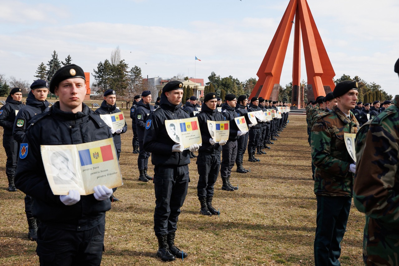 Republica Moldova își comemorează eroii căzuți în războiul de pe Nistru