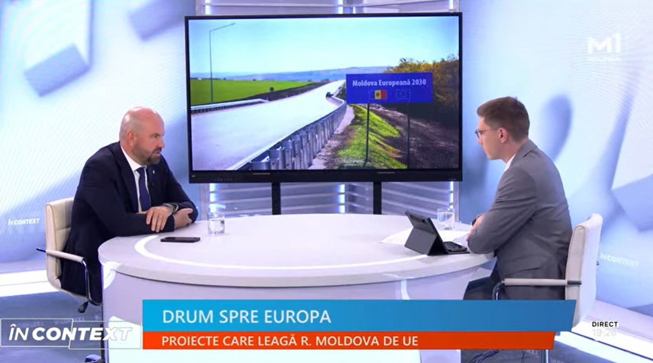 Investiții de 880 de milioane de lei: drumurile din 132 de localități și 472 de curți de bloc din Chișinău vor fi reparate cu sprijinul financiar al UE