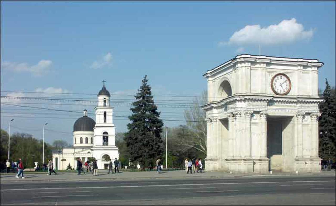 Правительство зарезервировало площадь Великого Национального Собрания на 21 мая решением КЧС