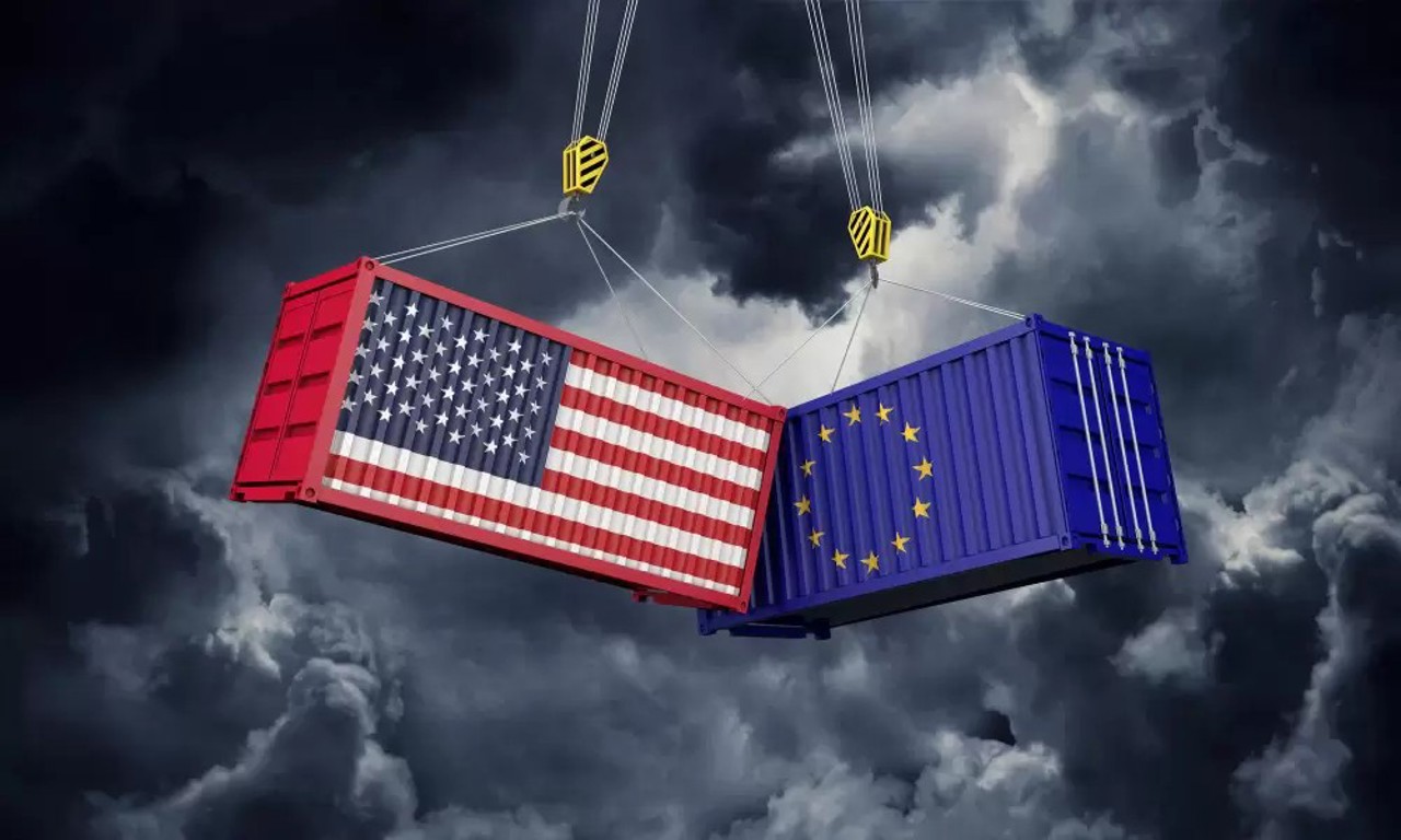 Corespondență Dan Alexe // Intrarea în vigoare a tarifelor SUA: zi de doliu pentru economia UE