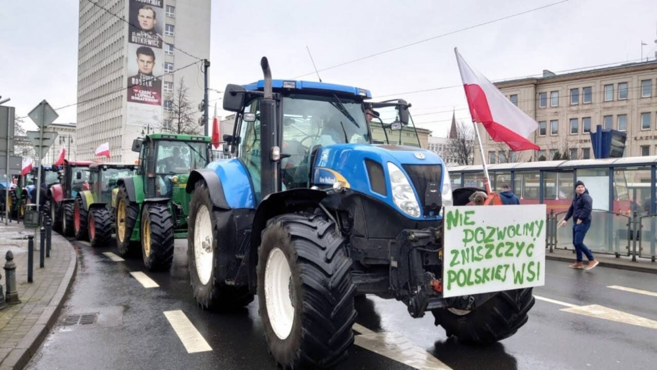 Guvernul polonez va acorda subvenții de peste 500 de milioane de dolari fermierilor afectați de prețurile scăzute la cereale