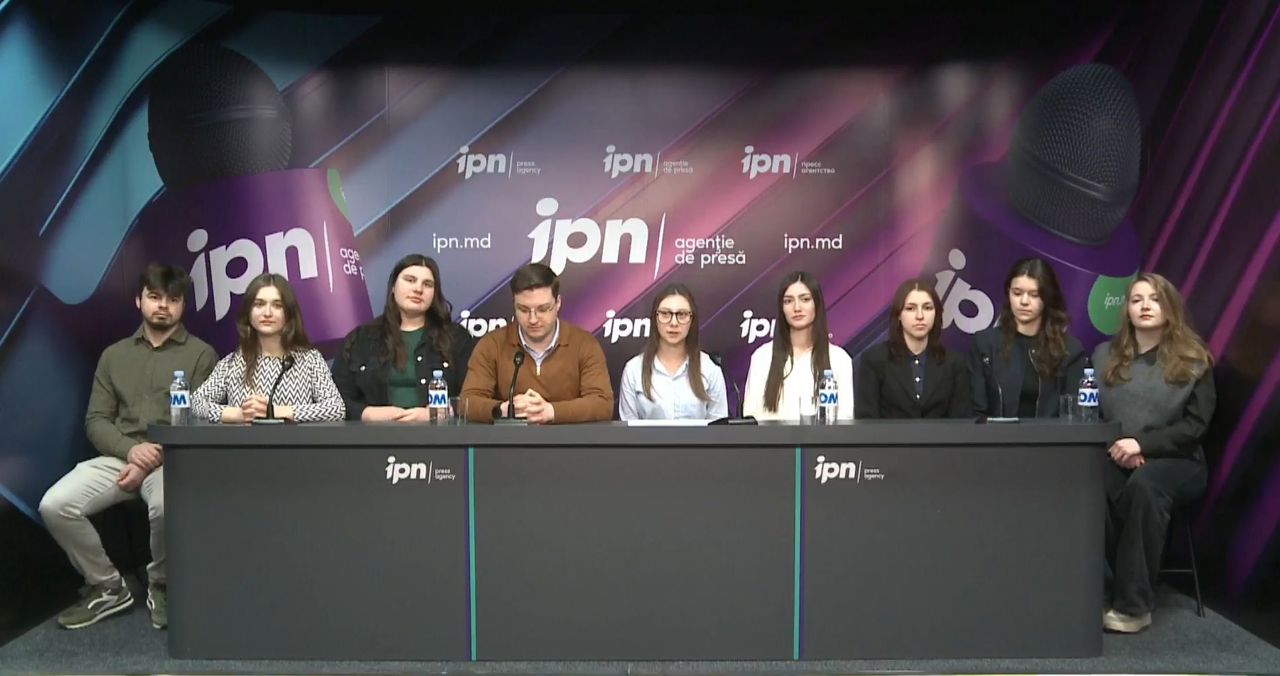 „Nu suntem o universitate în declin”: Studenții din Cahul cer stoparea procesului de comasare a instituției cu UTM