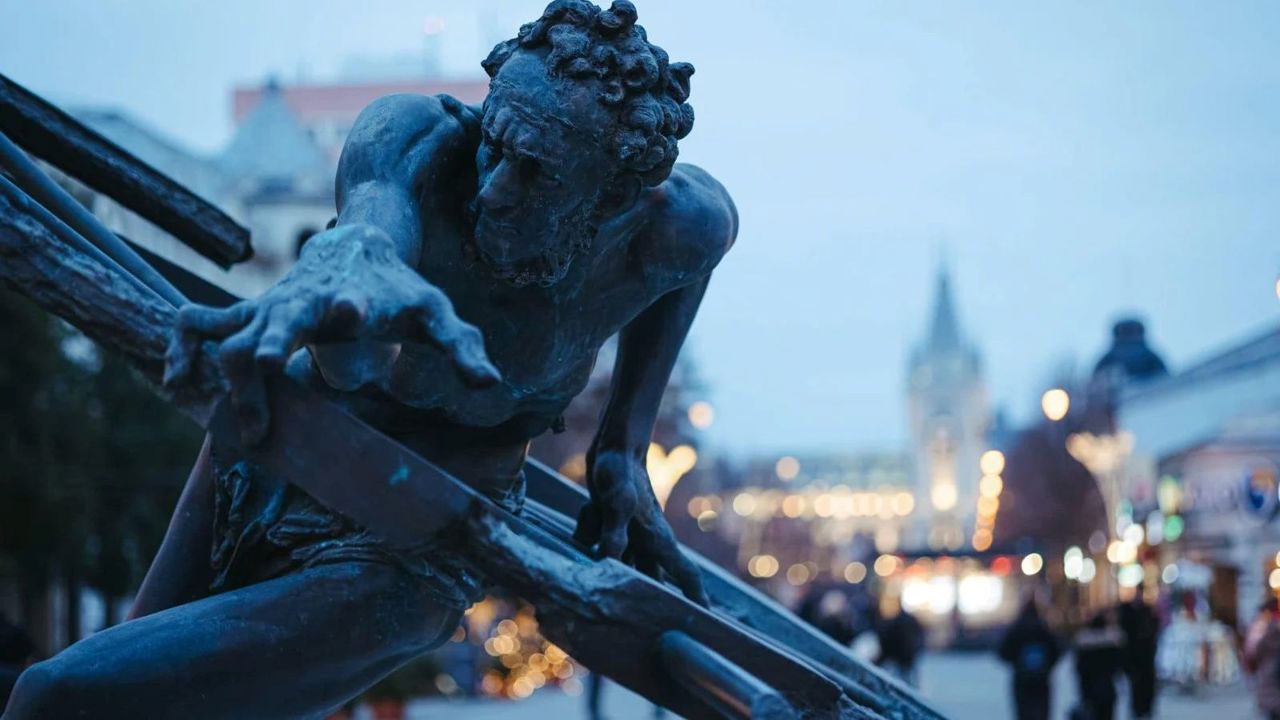 „Luna sculptorilor români”: Artiști din R. Moldova pregătesc expoziția dedicată lui Constantin Brâncuși