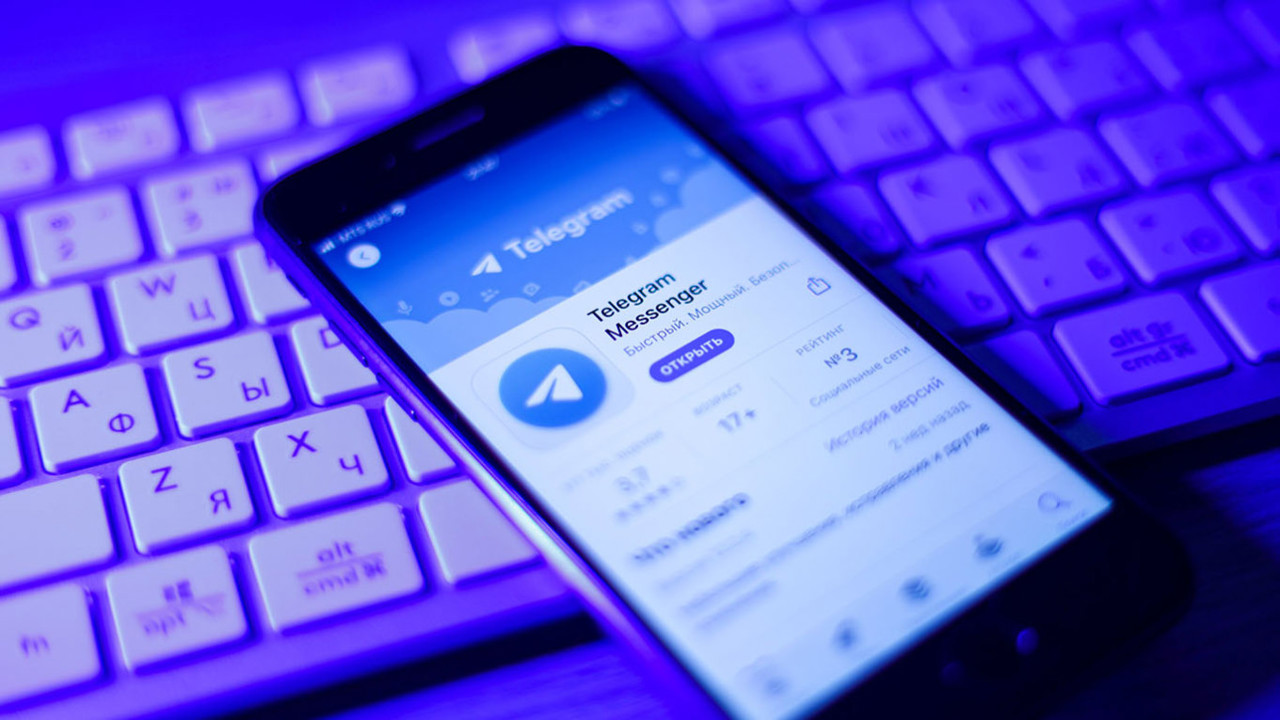 Aproximativ 70% dintre companiile din Rusia au continuat să utilizeze messengeri interziși