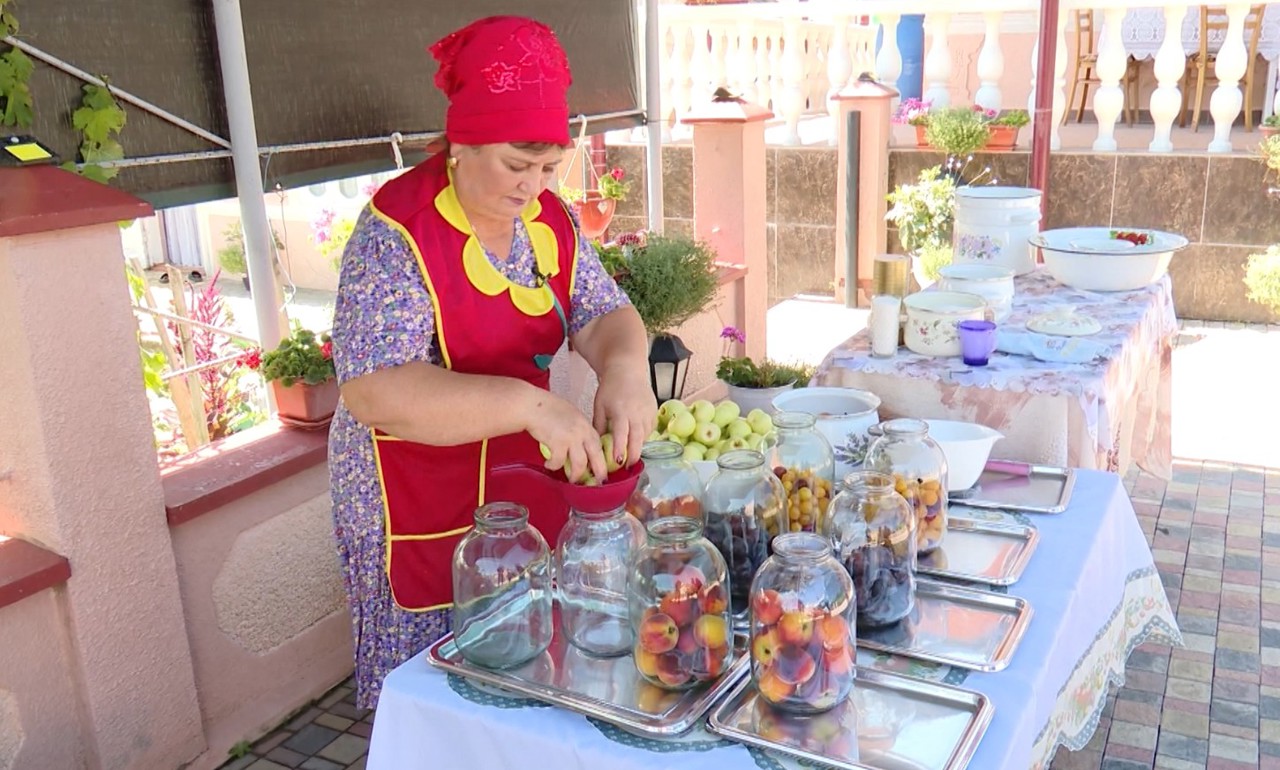 Conservele de iarnă, tot mai scumpe. Gospodarii resimt seceta și prețurile mari 