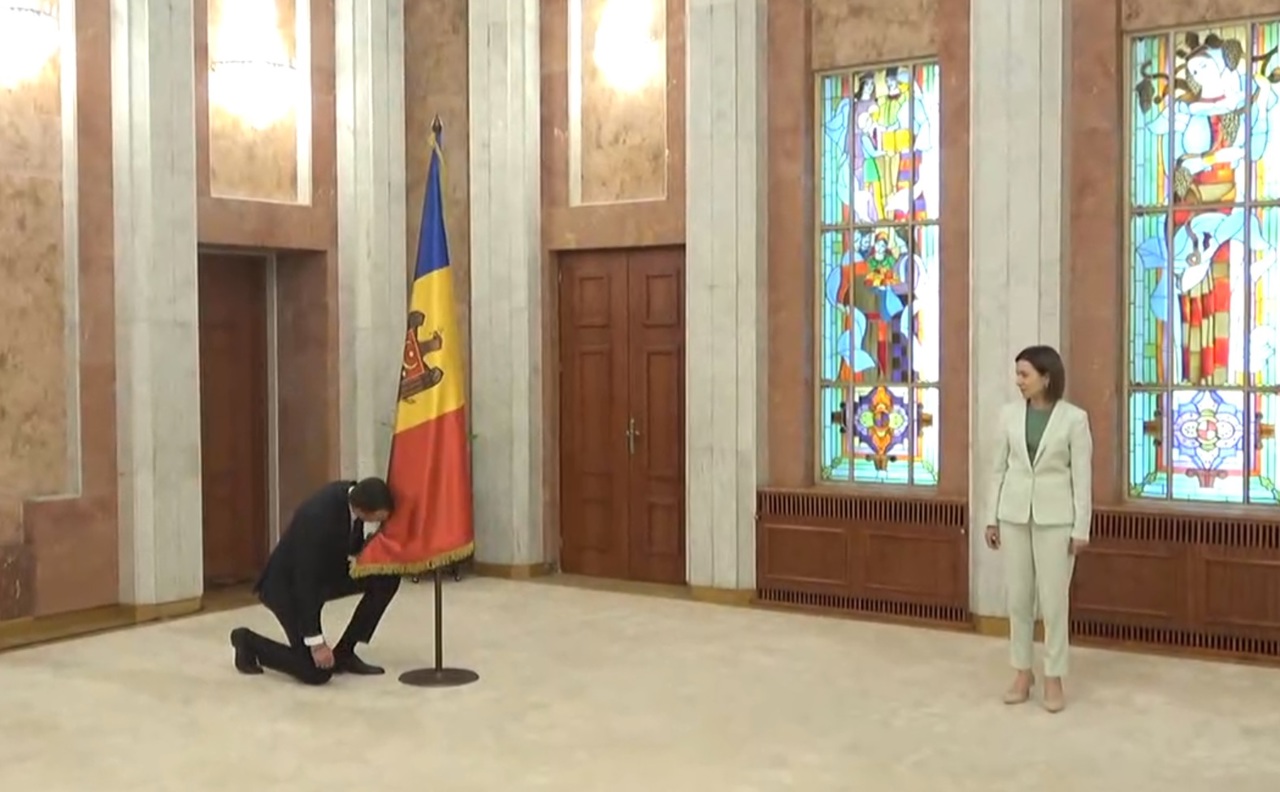 The new Minister of Finance, Petru Rotaru, took the oath of office