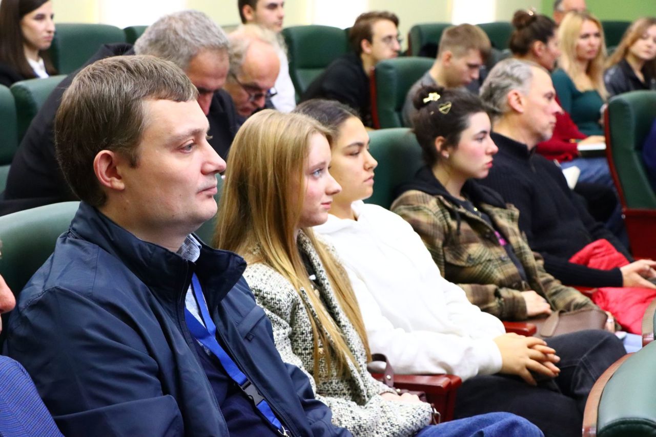 Istorici din patru țări dezbat la Chișinău identitatea românească în cadrul conferinței „Latinitate, Romanitate, Românitate”