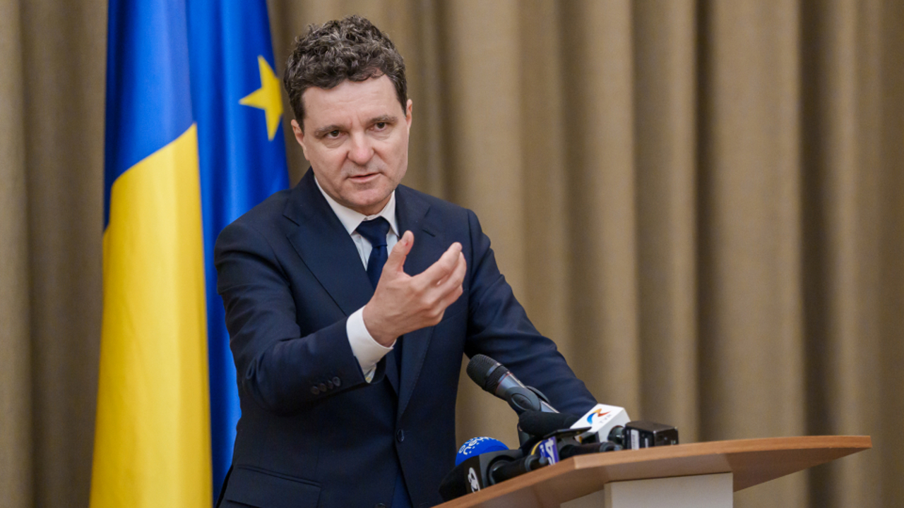 Președintele român evită să spună dacă e de acord ca Guvernul Veștea să treacă cu voturile AUR: „Discuția îl vizează pe prim-ministru”