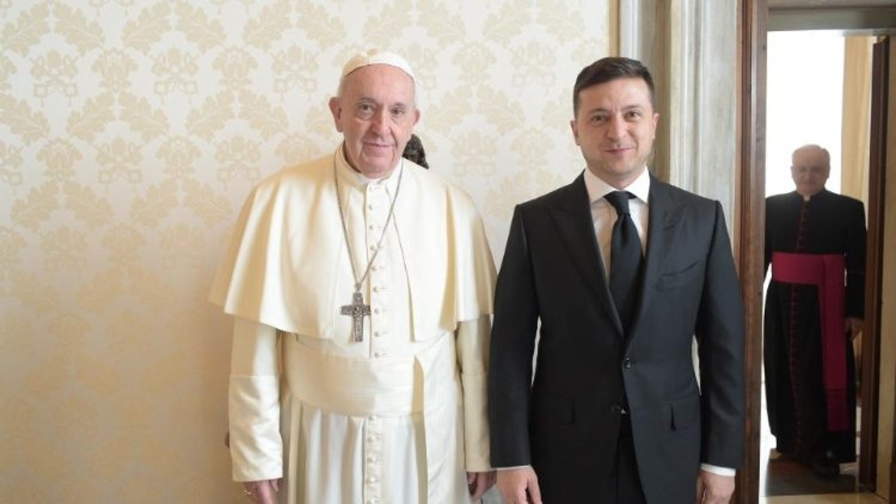 Ukraine's Zelenskiy expected to meet pope on Saturday