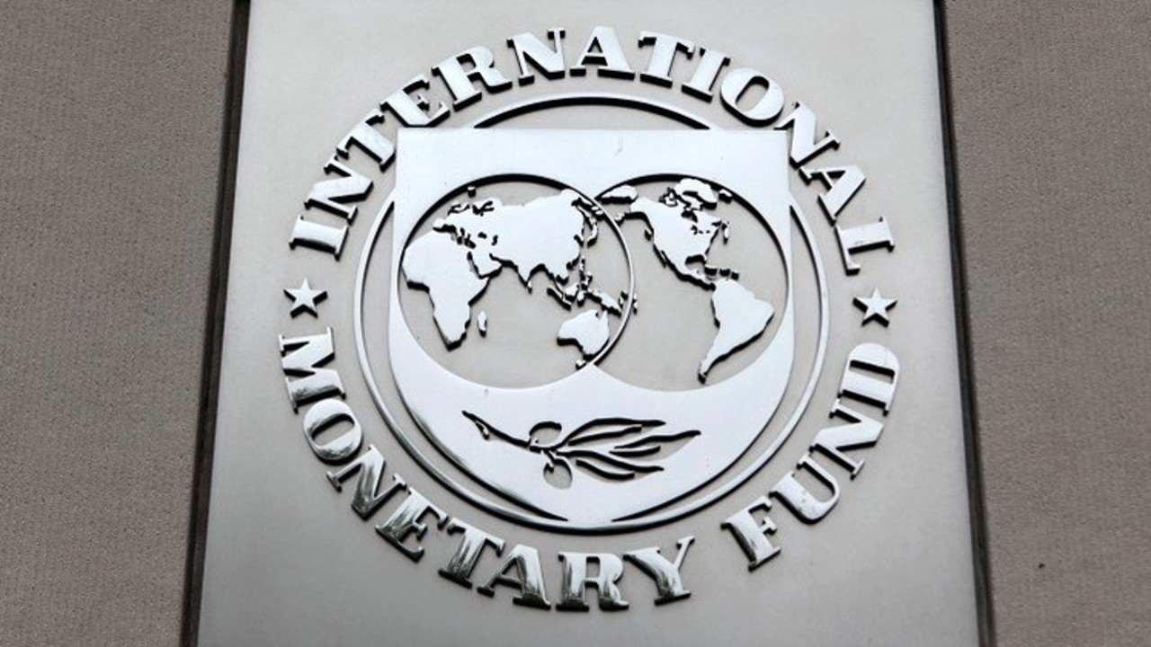 IMF approves $880 million for Ukraine
