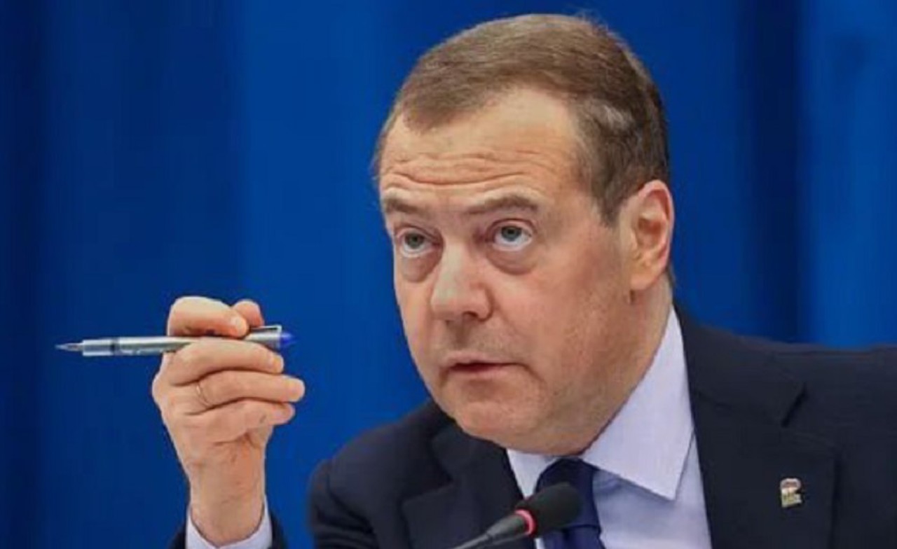 Dmitri Medvedev: Ar trebui să folosim arma nucleară dacă ofensiva ucraineană va avea succes