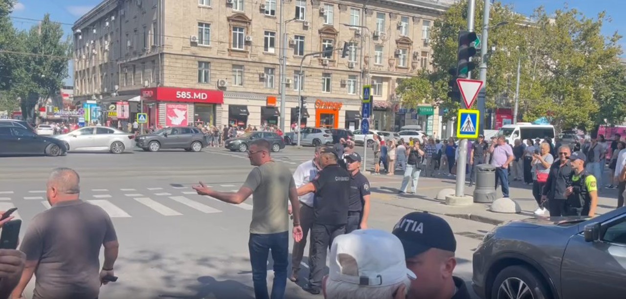 Îmbrânceli la un nou protest organizat de gruparea Șor