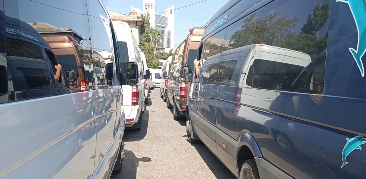 Scumpirea motorinei pune presiune pe transportatori. Vicepremierul Vladimir Bolea: „Vom propune măsuri de sprijin”