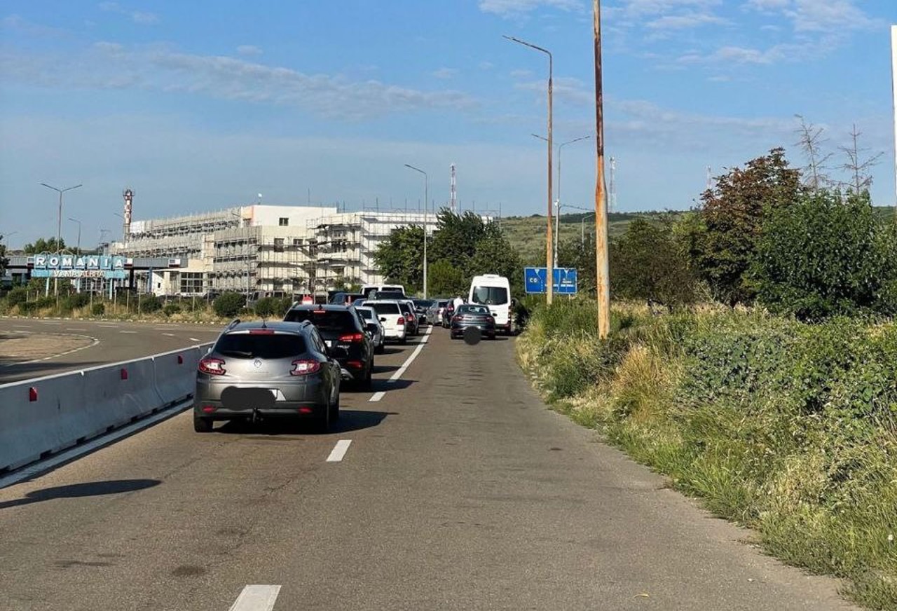 Heavy traffic at the Sculeni and Leușeni crossing points