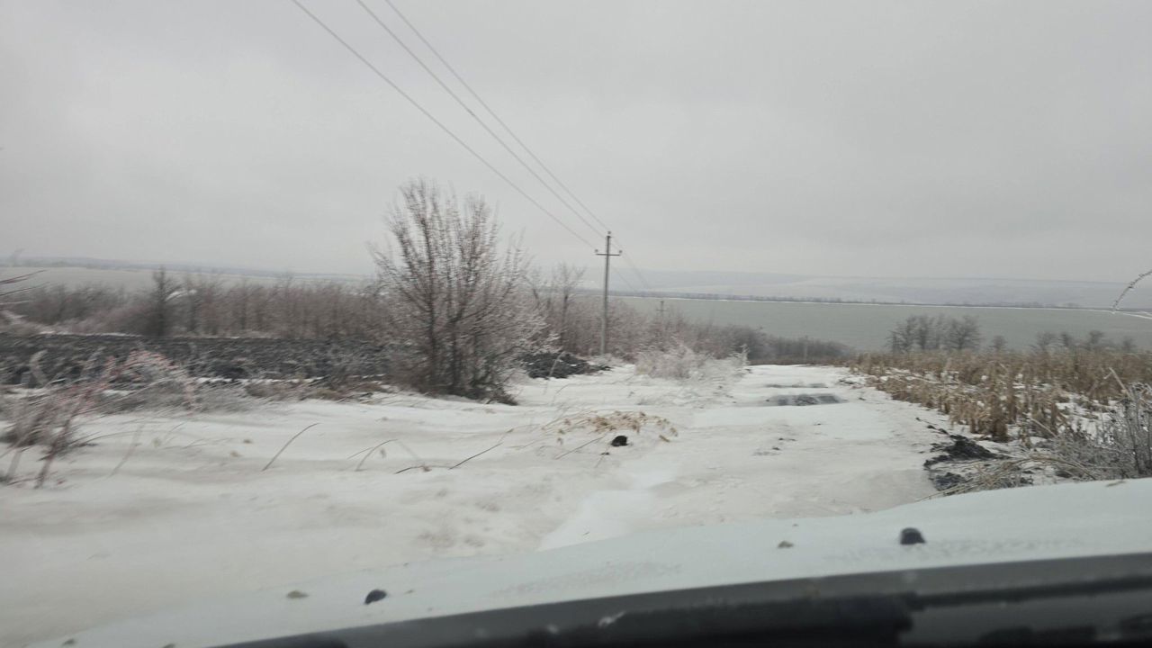 Peste 2 000 de consumatori au rămas fără curent electric din cauza vremii nefavorabile