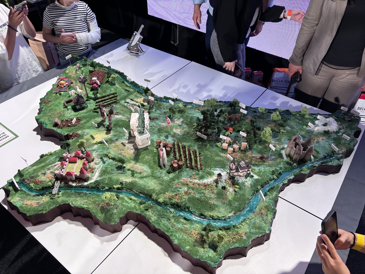 Un tort gigantic în forma hărții R. Moldova impresionează vizitatorii Horeca Expo 2026