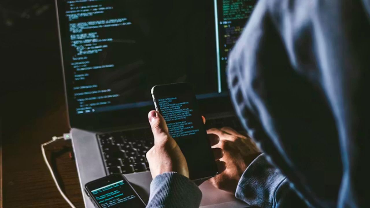 Instituțiile guvernamentale din R. Moldova, vizate de atacuri cibernetice prin e-mailuri false: „Urmăresc furtul informațiilor”