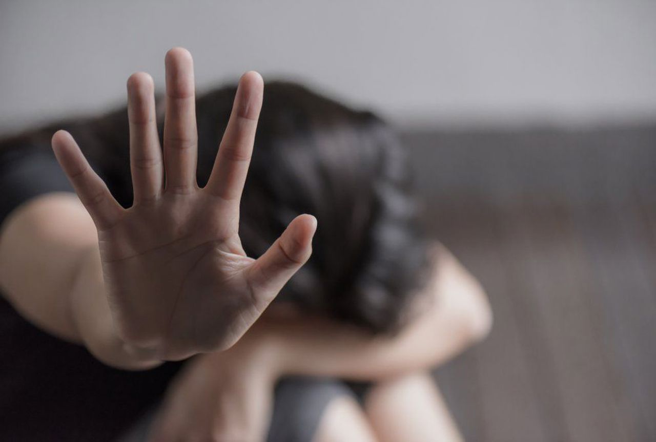Half of abused women don't seek help: Violence solutions discussed in Chisinau