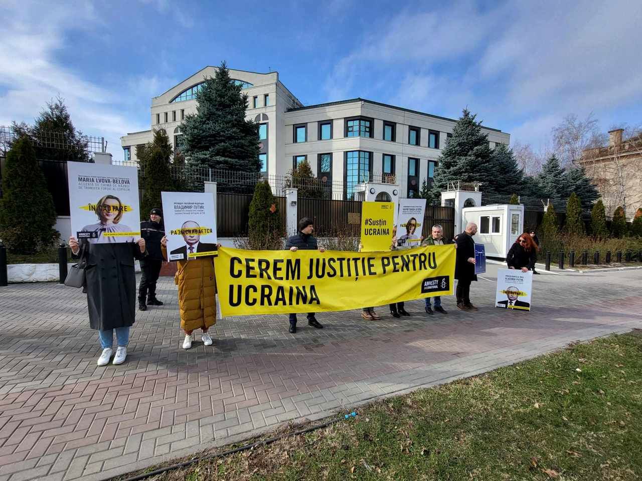 Peaceful protest at the Russian Embassy: “We demand truth, justice, and compensation for war victims”