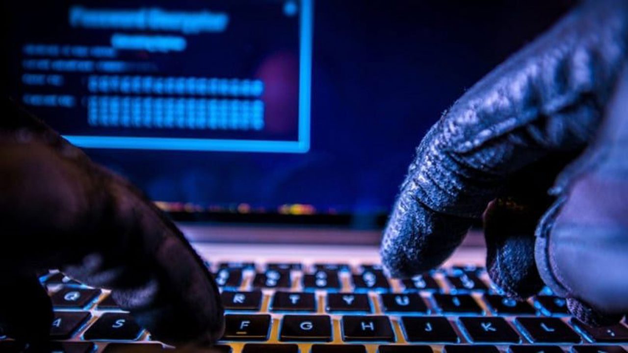 Atac cibernetic în ziua alegerilor prezidențiale din România. Gruparea de hackeri ruși a revendicat oficial atacul 