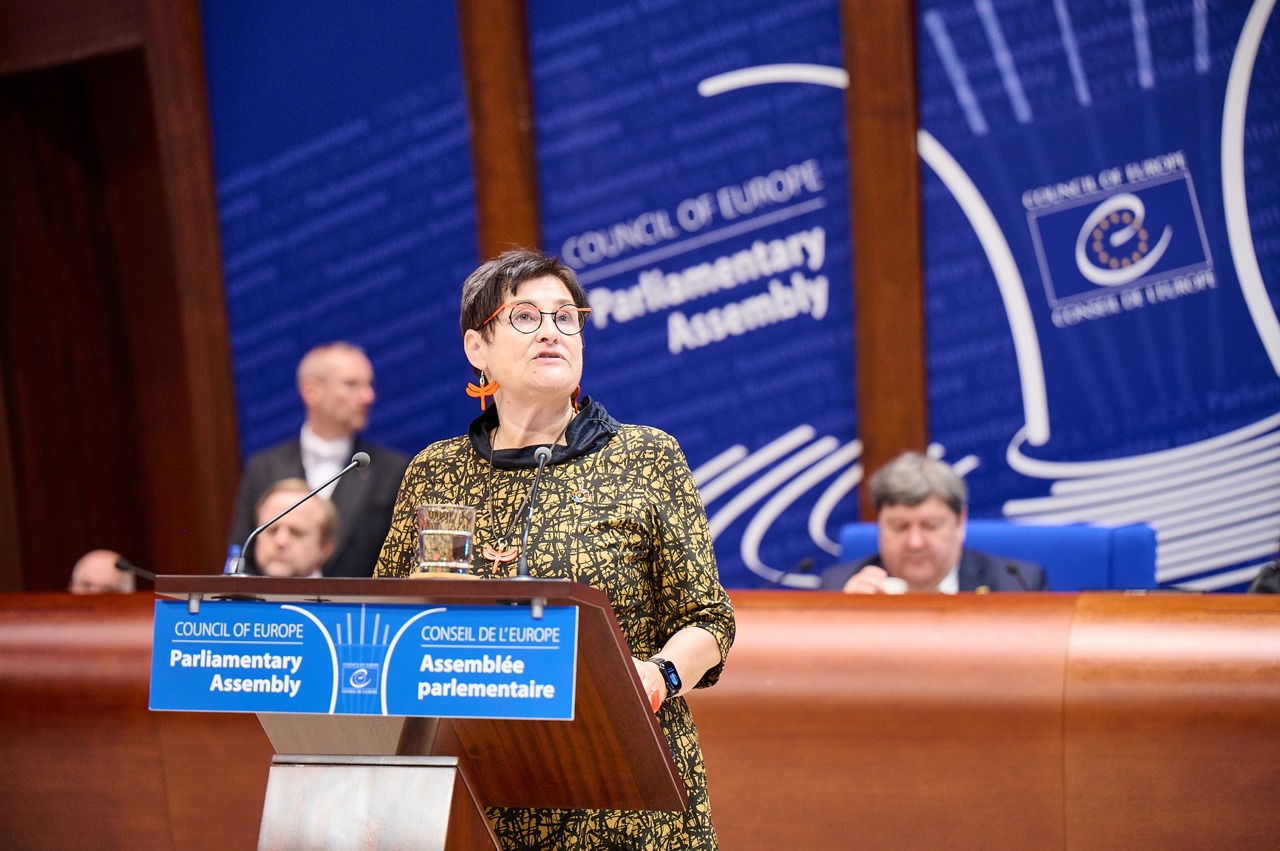 Femeie aleasă, după o decadă, președintă a APCE: Cine este austriaca Petra Bayr