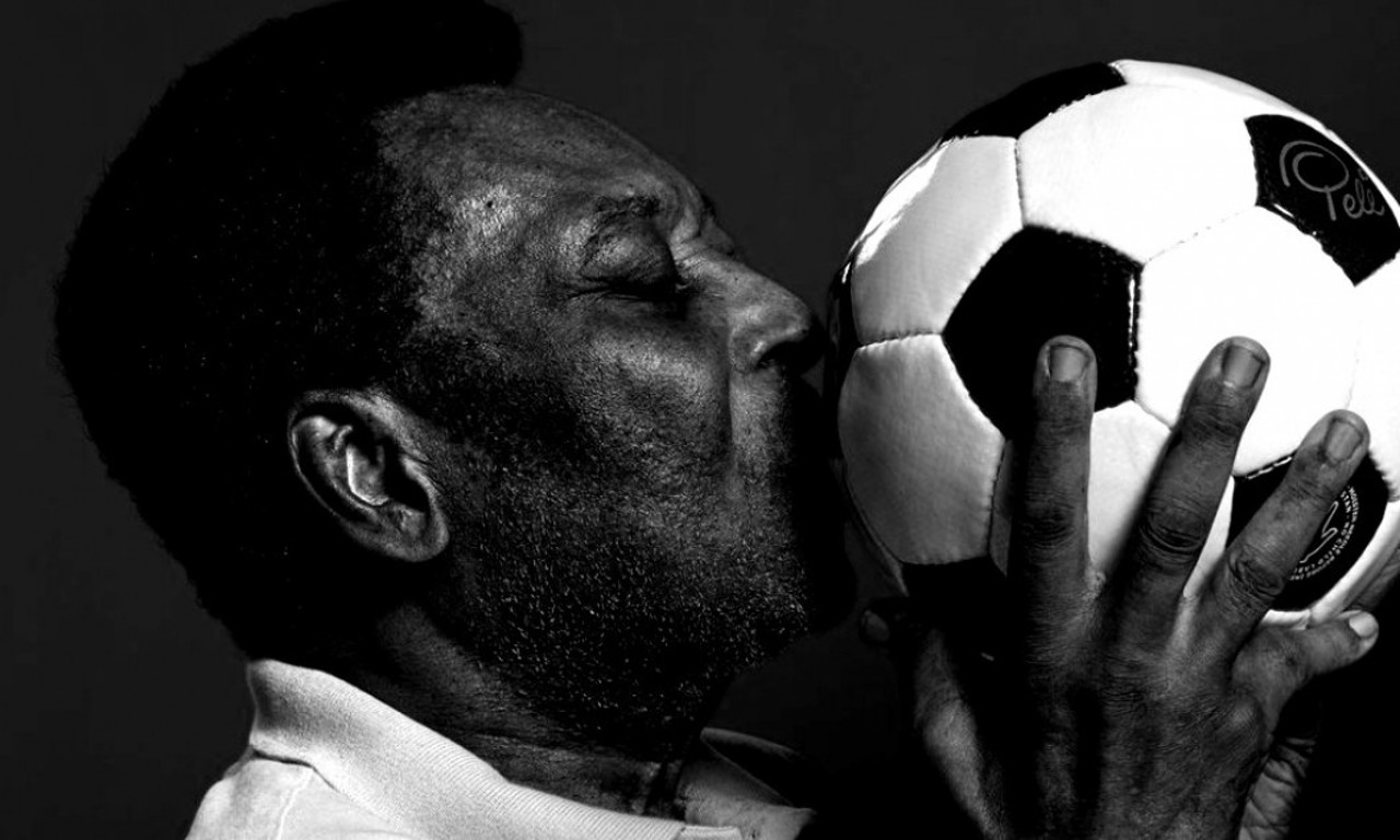 Doliu în fotbalul mondial. Legendarul Pele a murit la 82 de ani! 