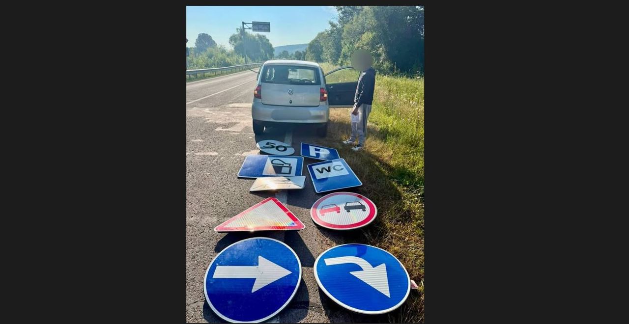 Cu indicatoare rutiere în portbagaj: Un tânăr a vrut să scape de probleme cu o mită de 400 de euro