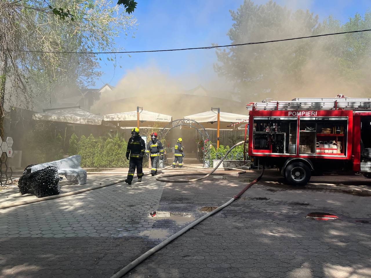  Incendiul din centrul capitalei a fost stins complet. Cauza urmează a fi stabilită de specialiști