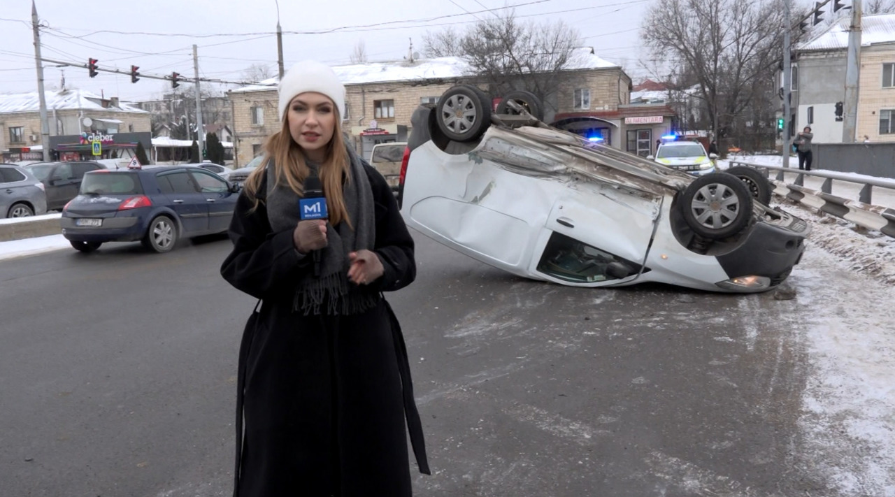 Accident în cartierul Telecentru: o mașină s-a răsturnat, șoferul a scăpat nevătămat