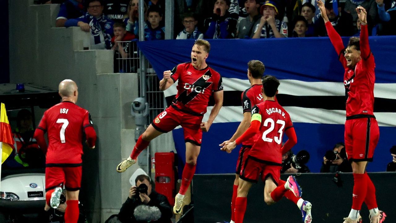 Andrei Rațiu și Rayo Vallecano s-au calificat în finala Ligii Conferințelor
