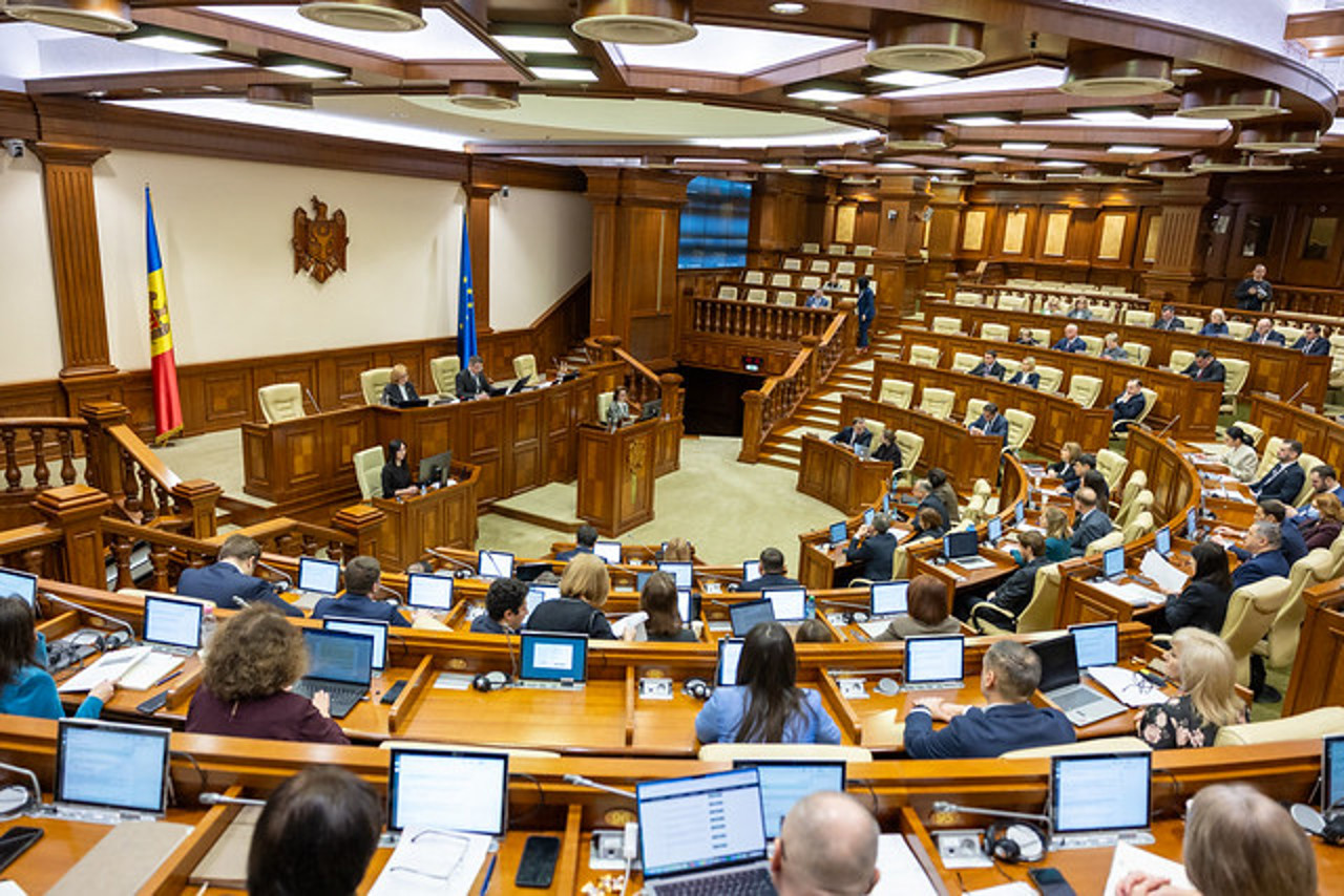 Парламент Молдовы одобрил Декларацию о поддержке независимости, суверенитета и территориальной целостности Украины