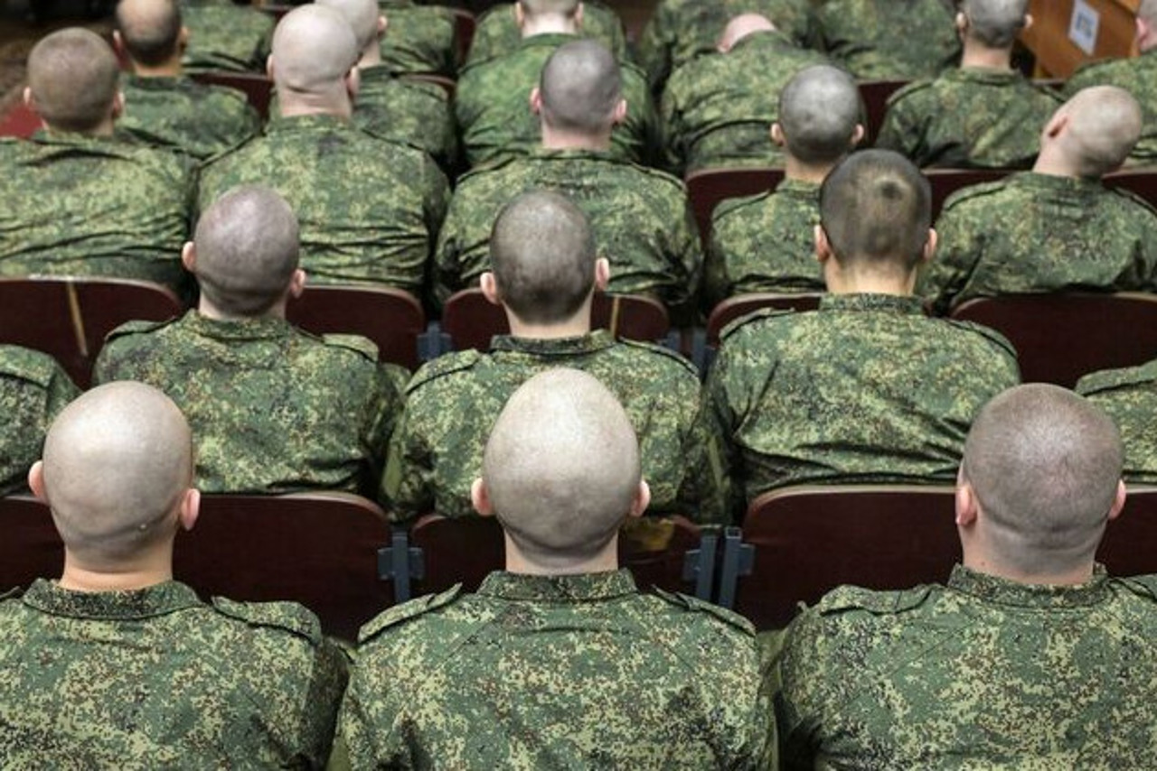 The Guardian: Kremlinul încearcă să evite riscurile politice ale unei noi mobilizări
