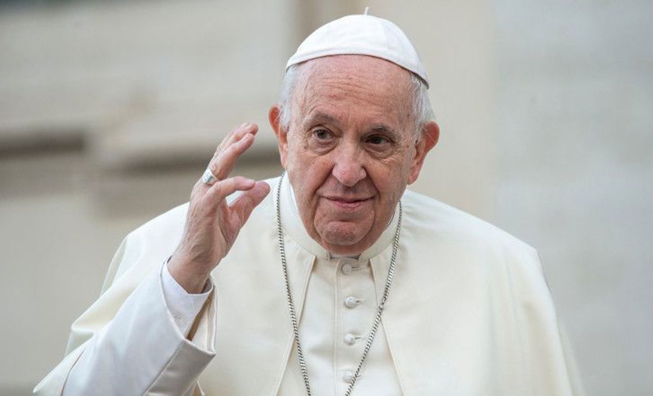 Reuters: Papa Francisc a murit