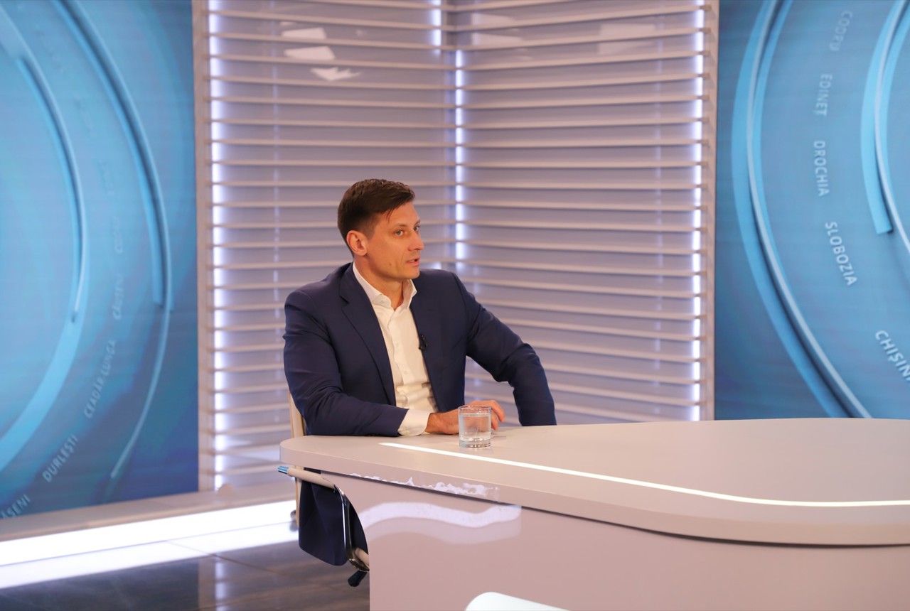 Дмитрий Гудков: 19-й пакет санкций ЕС, россияне и Путин. Дроны РФ в Польше. Выбор Молдовы