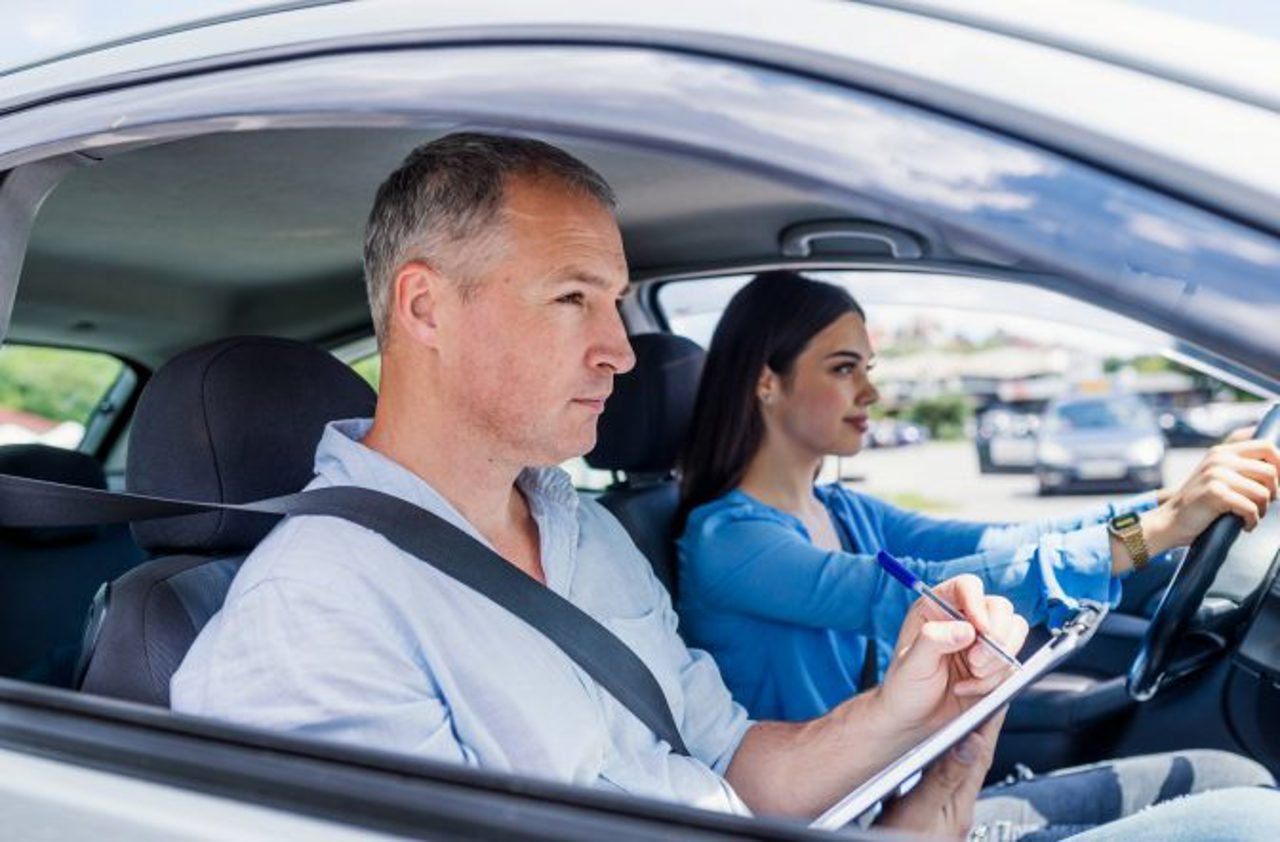 A fost simplificată procedura de examinare medicală a conducătorilor auto și a candidaților pentru obținerea permiselor de conducere