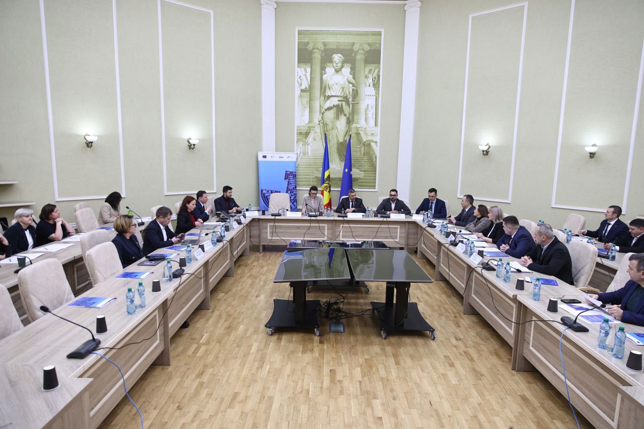 Reorganizarea teritorială a justiției: Harta judecătoriilor nu corespunde cu cea a procuraturilor și creează dificultăți acuzatorilor de stat