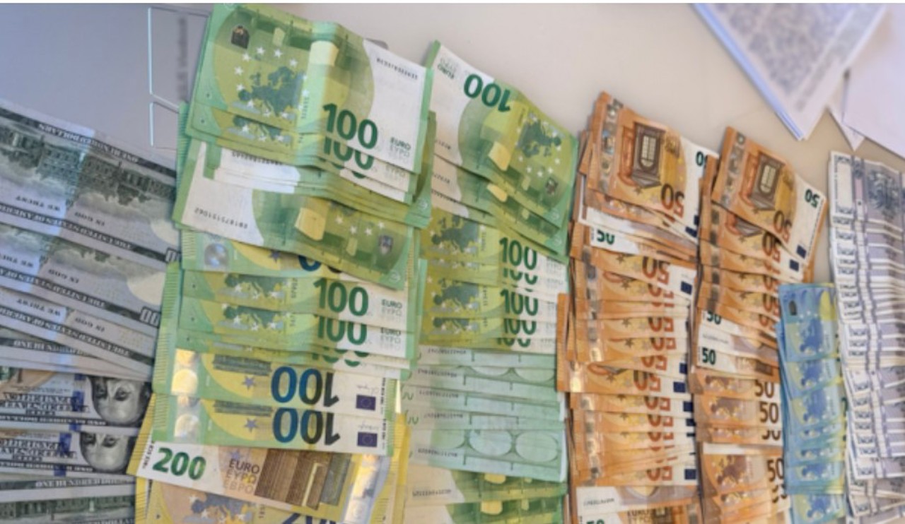 Evaziune de milioane de lei la o firmă de închirieri auto din Chișinău: Procurorii PCCOCS au descins cu percheziții