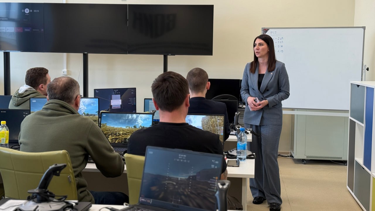 Rusia: În regiunea Murmansk au loc cursuri pentru profesori privind operarea dronelor