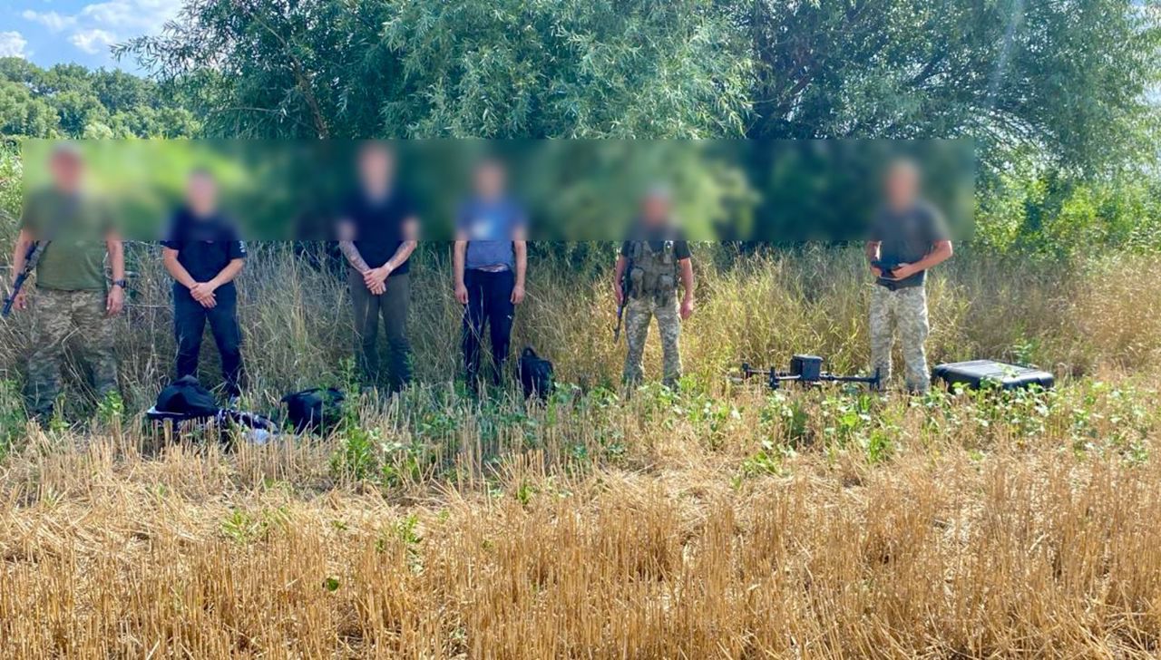 Tentativă de trecere ilegală a frontierei R. Moldova. Trei bărbați, reținuți de autoritățile ucrainene