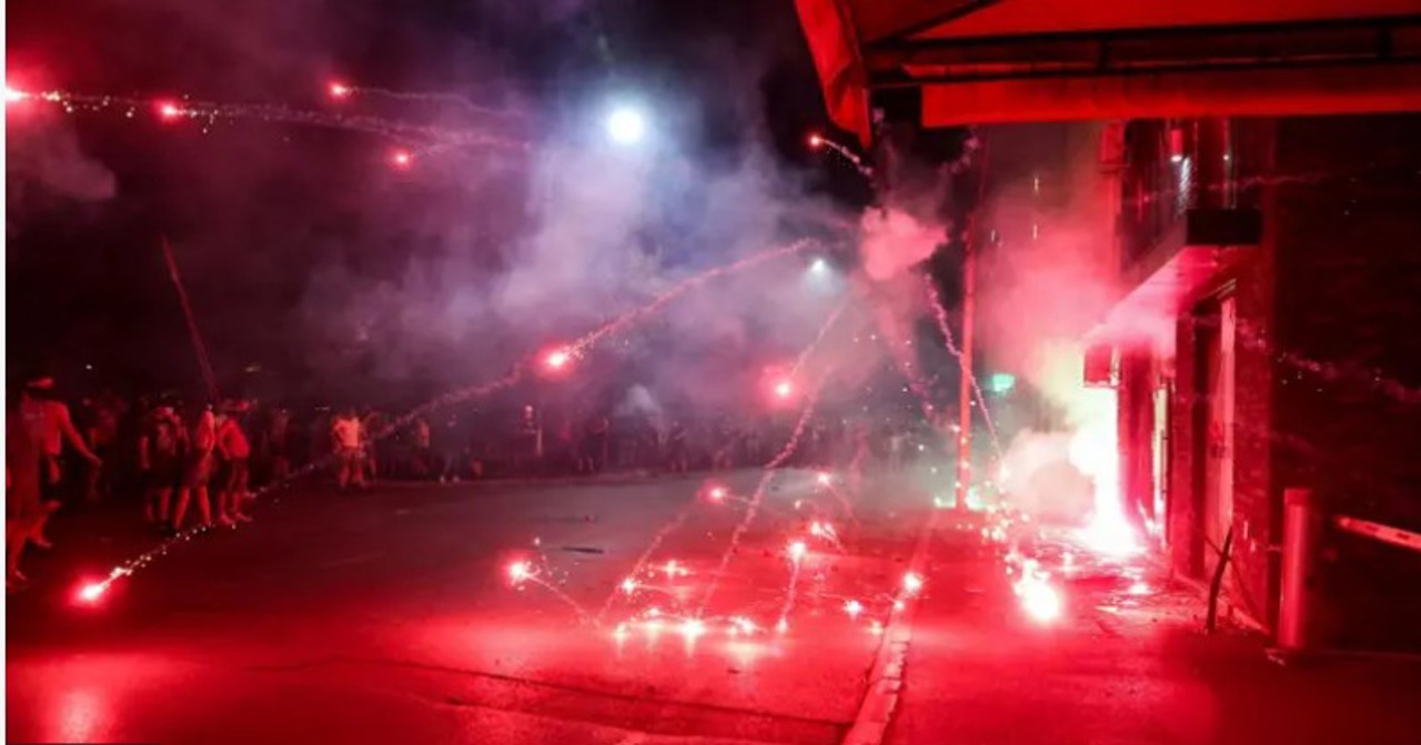 В Сербии продолжаются столкновения между протестующими и полицией