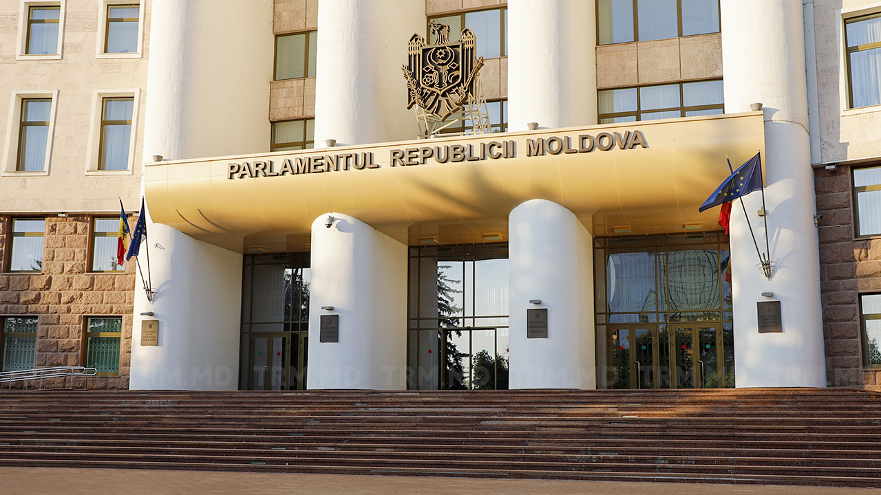 Parliament convenes a meeting. Decisions of the deputies live on Moldova 1 TV