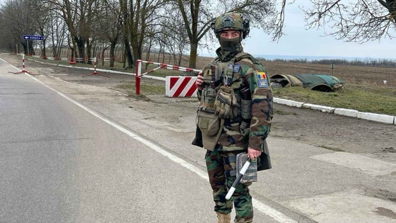 Militarii moldoveni poartă drapelul pe uniformă în Zona de Securitate: Schimbare după peste 30 de ani